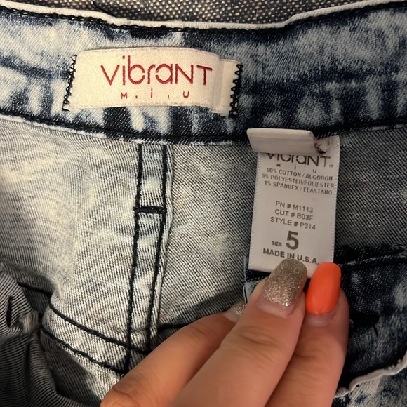 Jeans - Picture 2 of 4